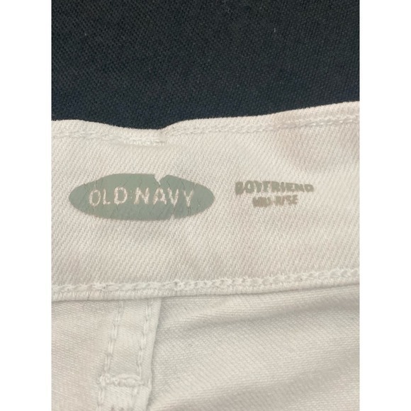 Old Navy Boyfriend Shorts Mid Rise Distressed White Shortie Women's Casual - Picture 2 of 9